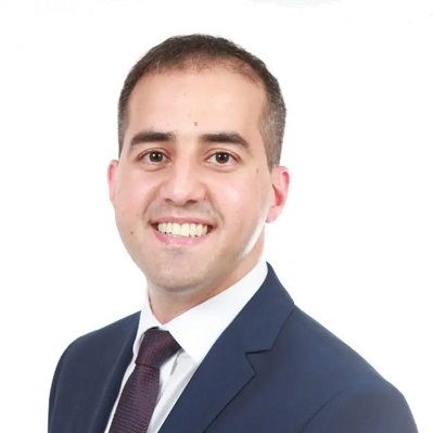 Dr Yusuf Alshafi BDS(Lond), MFDS, RCSEd, MSc (Dental Implants) Portrait